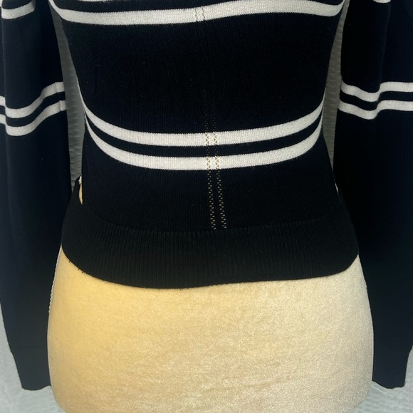 Women's Guess Black and White Striped Cropped Long Sleeve Cropped Sweater Size S - Picture 10 of 11